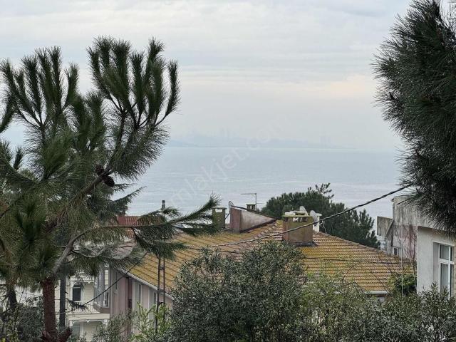 Kınalıada Da Yaz kış Deniz Manzaralı Kiralık Daire