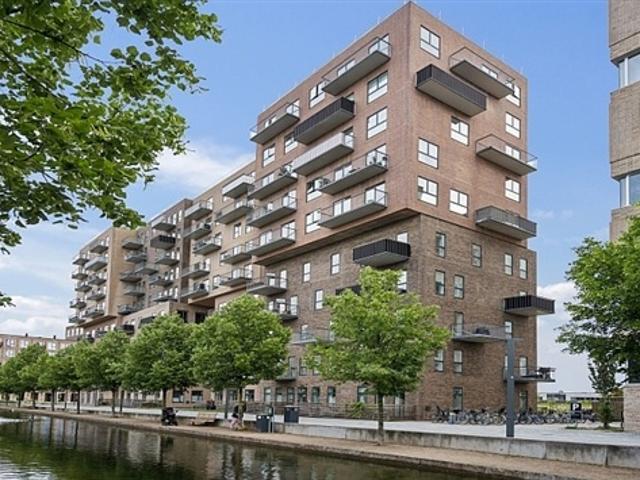 København S – Ørestaden – lækker, lys velindrettet lejlighed m/2 altaner attraktivt beliggende ved Fields, togstation og smuk natur