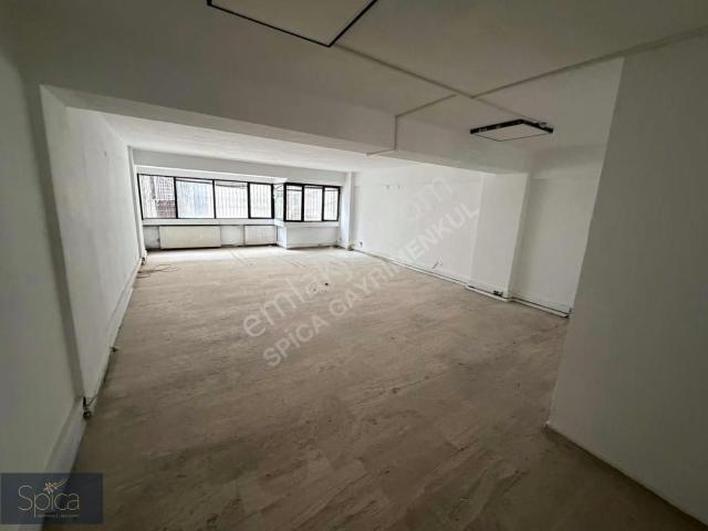 Kıbrıs Şehitleri Üzeri Cadde Cephe Otoparklı Geniş Kiralık Ofis
