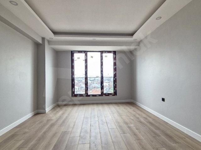 CENNET MAH. ÖN CEPHE SATILIK E5 KENARI 2+1 ARAÇ TAKASLI DAİRE