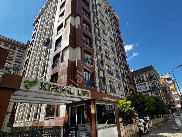 K.çekmece Cumhuriyet Mah. Kırımlı Life Sitesi Satılık 3+1 Daire