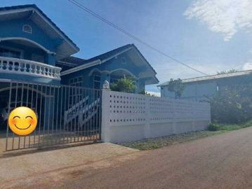 ขาย บ้านเดี่ยว 2 ชั้น เมืองสุราษฎร์ ใกล้แยกบางใหญ่ 2 นอน 2 น้ำ เล่นระดับ บนเนื้อที่ดิน 99.8 ตรว. หันหน้าทางทิศใต้