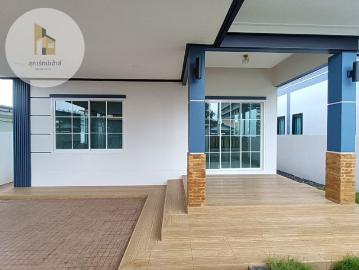 ขายบ้านเดี่ยวชั้นเดียว สร้างเสร็จพร้อมอยู่ ใจกลางอำเภอเมืองสุราษฎร์ เดินทางสะดวก ลด 200,000 บาท พร้อมของแถมเพียบ
