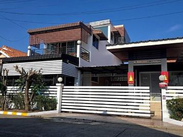 ขายบ้านแฝด หมู่บ้านสุภาภรณ์ 2 เฟอร์ครบ พร้อมเข้าอยู่ ย่านสี่แยกอินโดจีน จ พิษณุโลก