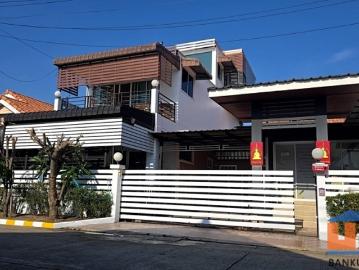 ขายบ้านแฝด หมู่บ้านสุภาภรณ์ 2 เฟอร์ครบ พร้อมเข้าอยู่ ย่านสี่แยกอินโดจีน จ.พิษณุโลก