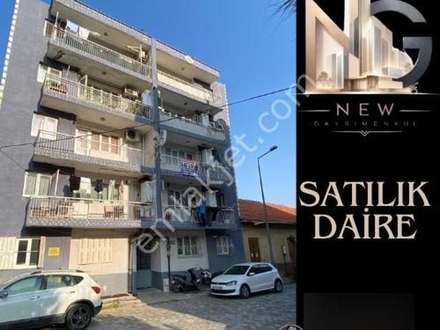 Kırkağaç Ptt Sokağı 2+1 100 M2 Doğal Gazlı Satılık Daire