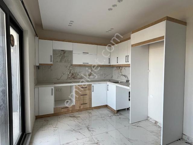 Kırklareli Merkez İstasyon Mahallesi Site İçinde Sıfır 3+1 Daire