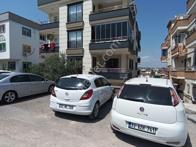 Kırklarsırtı Mahallesinde 3+1 Doğalgazlı Asansörlü Arakat Kiralık Daire