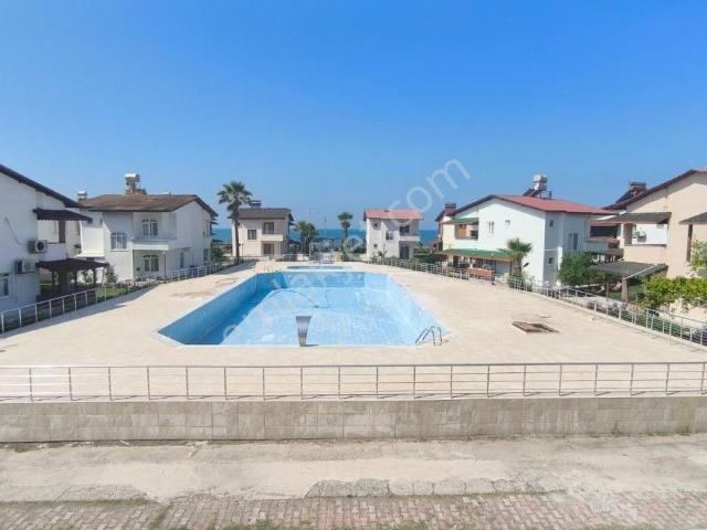 Kısacık'dan Denize Sıfır Havuz Manzaralı Eşyalı 2+1 Daire