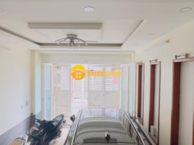Kết cấu 4 tầng ô tô ngủ trong nhà ngay trung tâm thủ đức linh xuân