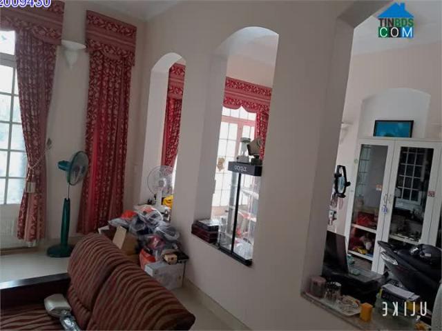 Kẹt tiền gấp bánBiệt thự ngang 8 x18m dân trí cao an ninh Quận 7. Chỉ 17.9 tỷ