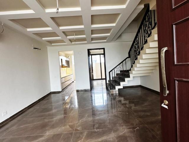 K V Reality 5 Bedroom 3000 Sq. Ft. Apartment in Sector 20 Panchkula Listing ID #8608
