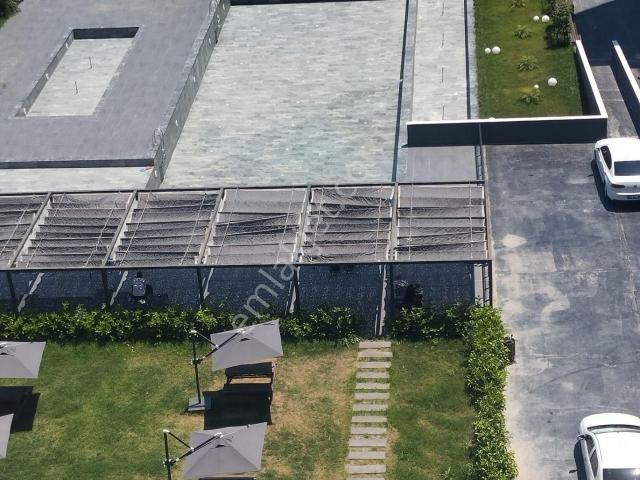 Kıyıboyunda Yüzme Havuzlu Sosyal Yaşam Alanlı Sitede 2+1 Sıfır Lüx Daire