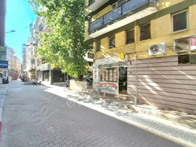 K.yaka Çarşı Ve Yuva Yakını İşlek Cadde Mutfak, Wc 40 M2
