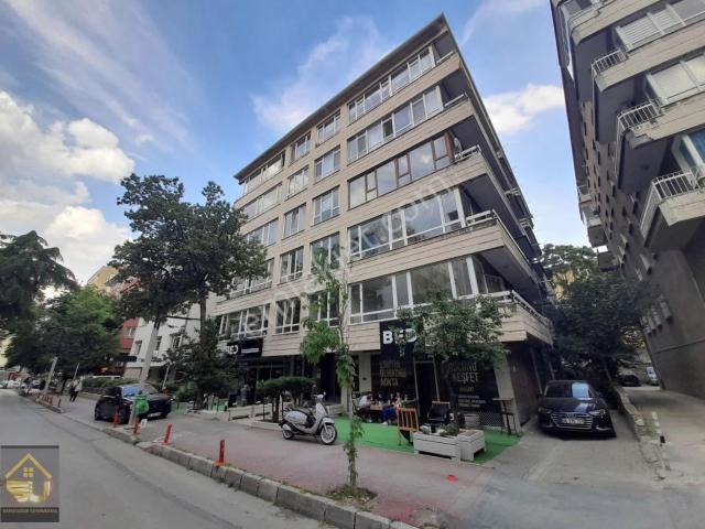 Kızılay'da Full Yapılı 3+1 Asansörlü, Otoparklı Daire
