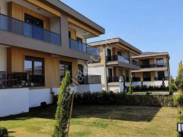 Kızılağaçta Denize 700 Metre Uzaklıkta Lüks 3+1 Vılla