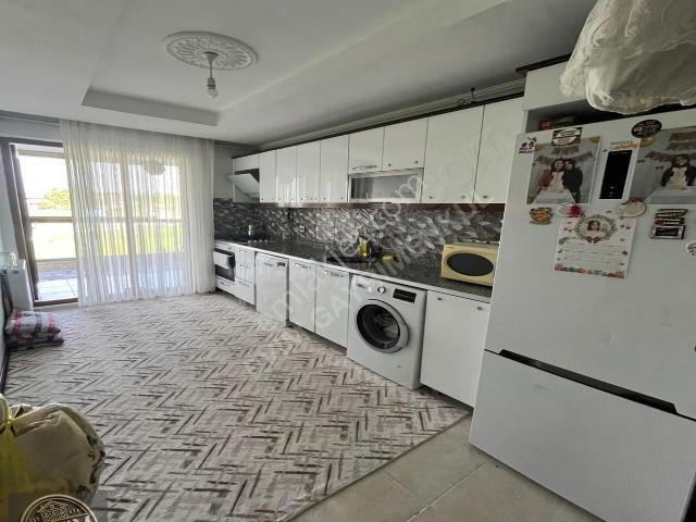 Kızılpınar Atatürk Mah. Ebeveyn Banyolu 3+1 150 M2 Satılık Daire