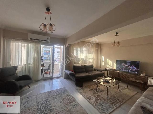 Kızılsaray Yener Ulusoy Bulvar Üzerı Bakımlı Yenılenmış 2+1 Dair