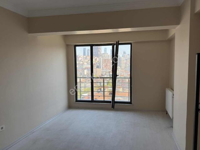 Kağıthane 2+2 Kapalı Otoparklı Asansörlü Teraslı Dublex Daire