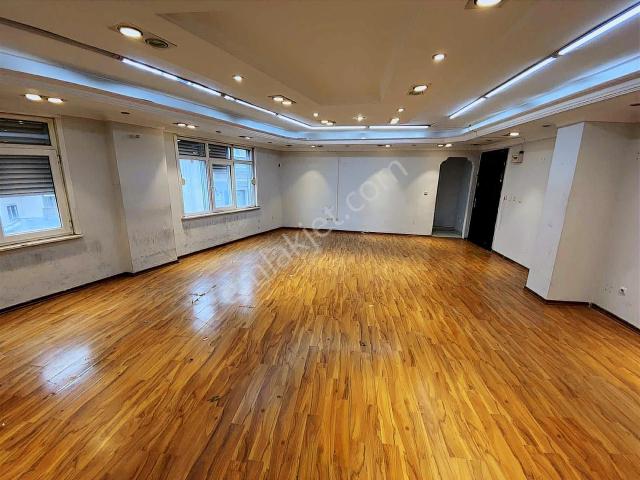Kağıthane Çağlayan Mah Cadde Üzeri Kiralık 250 M2 İşyeri