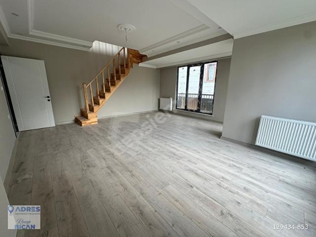 Kağıthane Çeliktepe Mh Satılık 3+1 Otoparklı Dubleks Daire