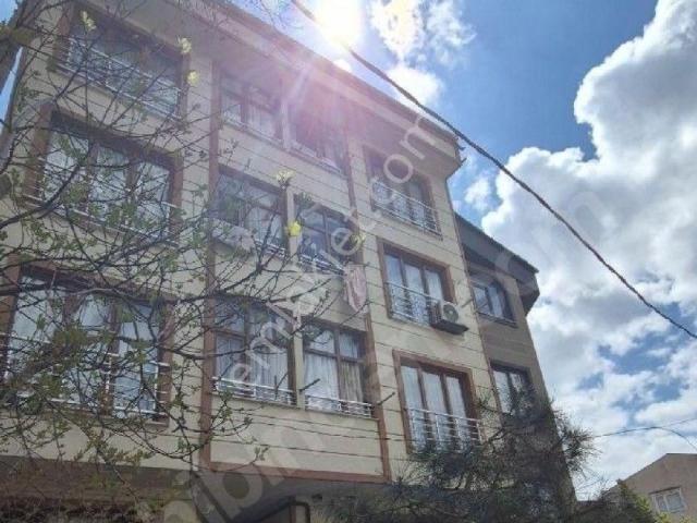 Kağıthane Harmantepede 4+1 İskanlı, Teraslı 3.kat 120 M2 Dubleks Daire