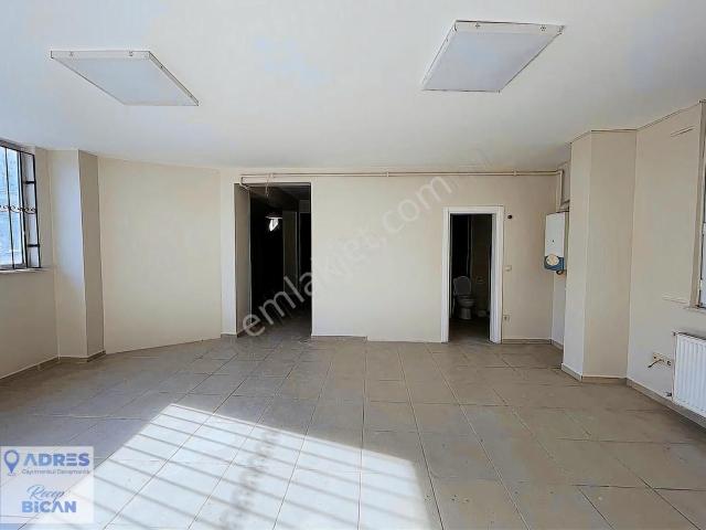 Kağıthane Merkez Cadde Üzeri 160m2 Kiralık Dükkan İşyeri Ofis