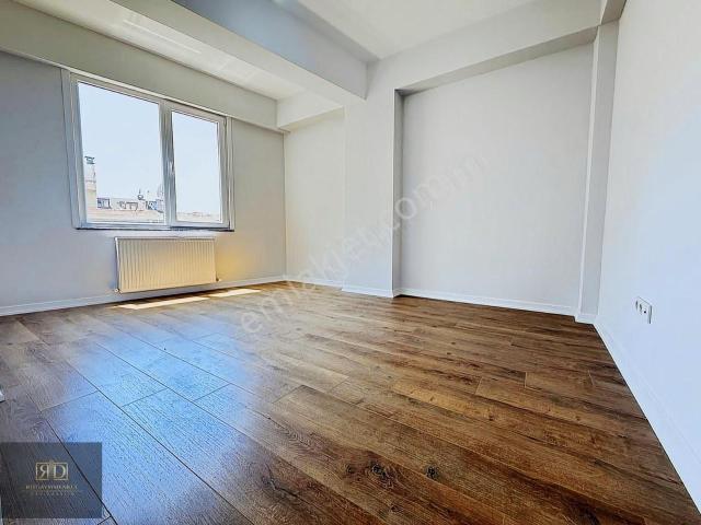 Kağıthane Metro Ve Axis Avm'ye 6'dk 70 M² Sıfır 2+1 Giriş Daire