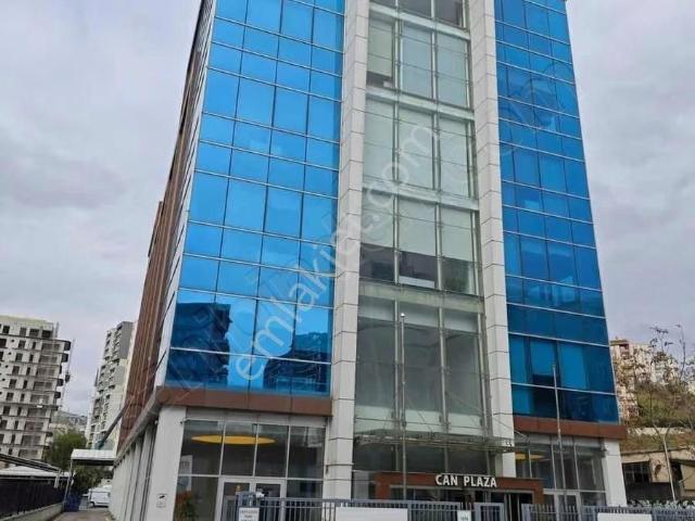 Kağıthane'de Metroya Yakın Dekorasyonlu Kiralık Ofis Katı