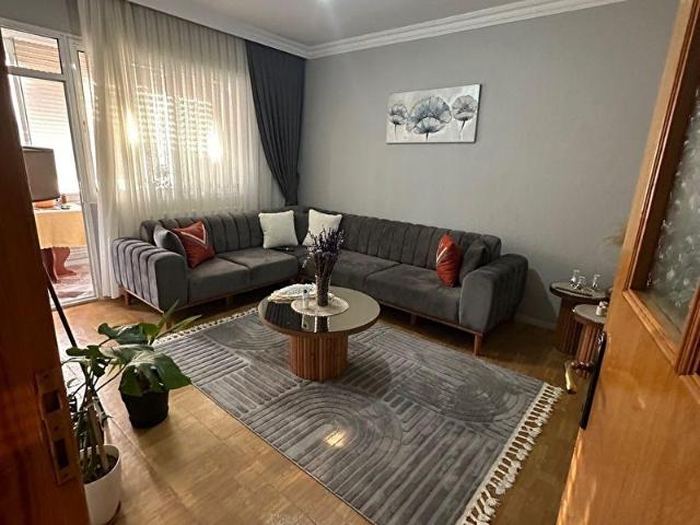 Kaşukavak Mahallesinde doğalgazlı satılık geniş 2+1 daire