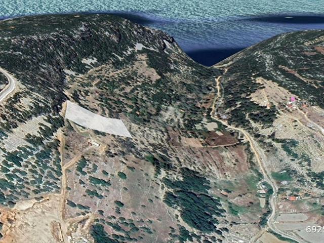 KAŞ GÖKÇEÖREN'DE ANAYOLA YAKIN 11,5 DÖNÜM TEK TAPU TARLA