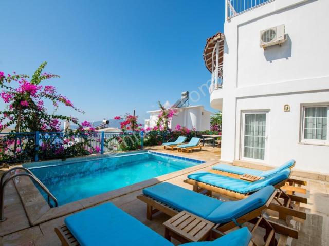 Kaş kalkan kördere'de Acil Satılık Villa.