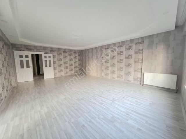 Kaçmaz!75 Ve Dünya Kavşağınasıfırkonumda 7.kat 4+1 220m2 Havuzlu