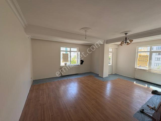 Kaçmazdan_3+1 Asansörlü Ayrık Nizam Balkonlu Kiralık Dairemiz