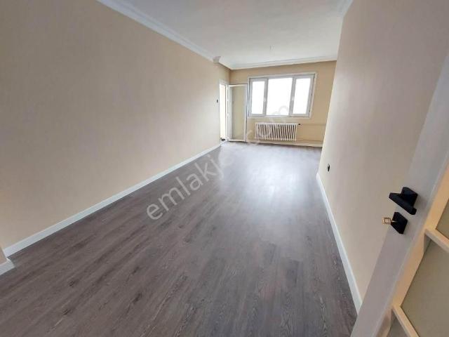 Kaçmaz'dan 7/24 Güvenlikli Sitede Full Yapılı 3+1