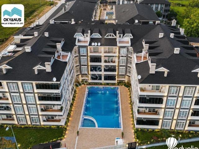 Kaçırılmayacak Fırsat! Havuzlu Sitede Full Eşyalı Ara Kat 2+1 Daire
