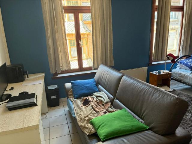 Kamer 4 Bemeubeld Arthur Latourstraat 34