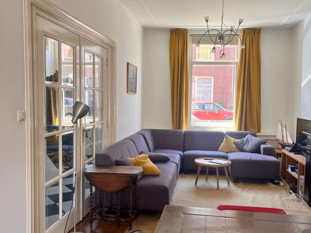 Kamer ~20m2 in groot huis
