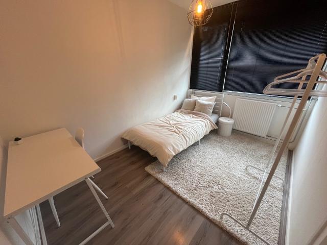 Kamer te huur met vaste prijs vanaf 1 augustus