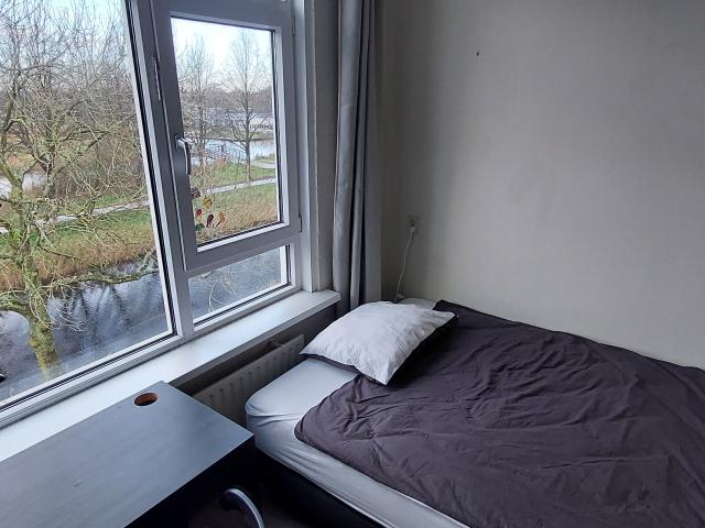 Kamer te huur in Amsterdam Noord – Alleen vrau