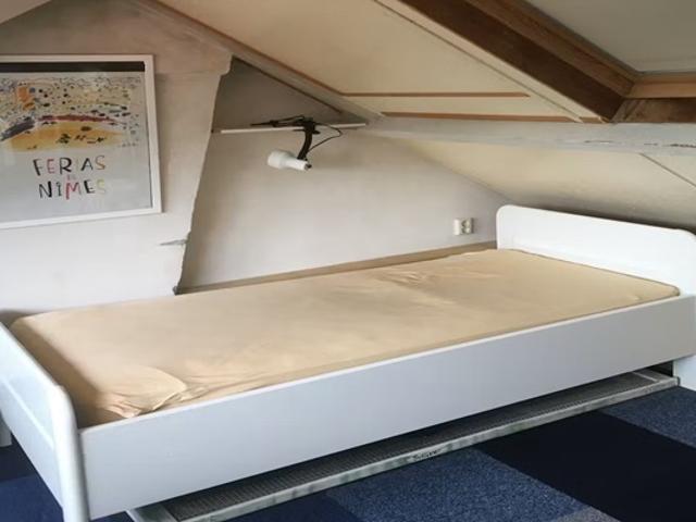 Kamer Thomas van Diessenstraat in Goirle