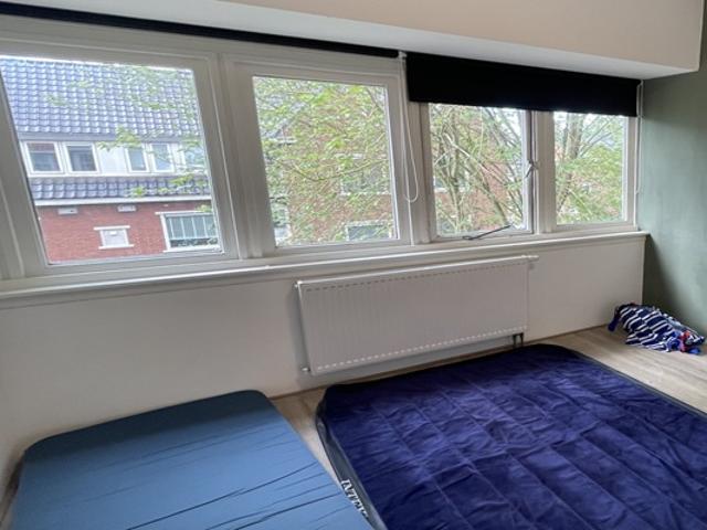Kamer Van der Waalsstraat in Groningen