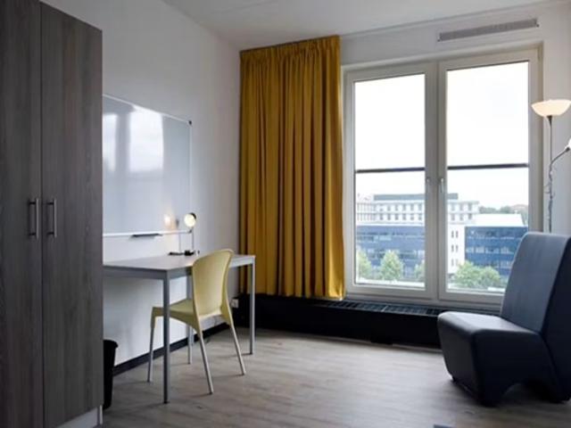 Kamer Burgemeester Oudlaan in Rotterdam