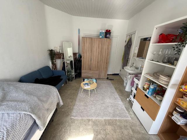 Kamer C2 16 Laatste ruime kamer Prinses Clementinalaan 4