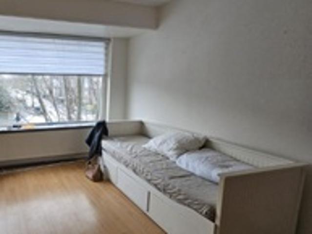 Kamer E. Thomassen à Thuessinklaan in Groningen