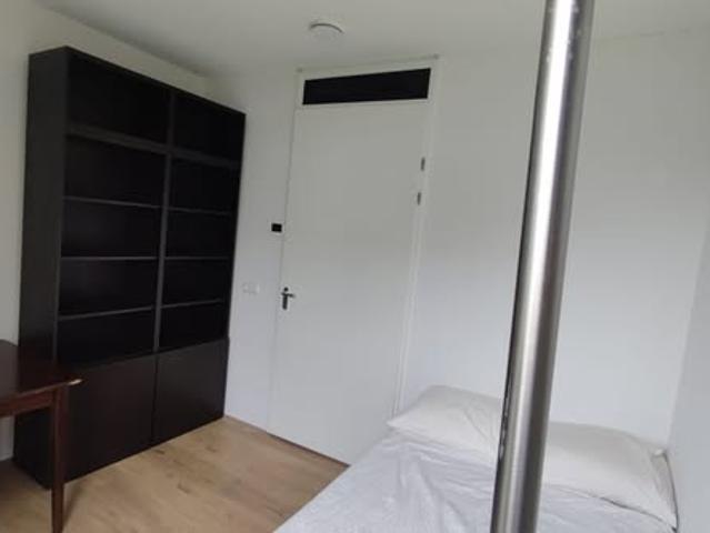 kamer for rent Amsterdam Near Van der Madeweg Metro Station