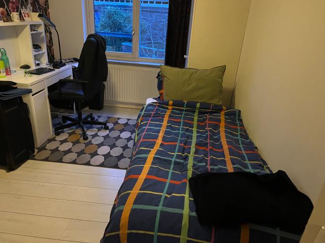 kamer for rent Rotterdam Van Poeljeweg