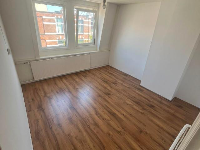 kamer in Den Haag, Renbaanstraat