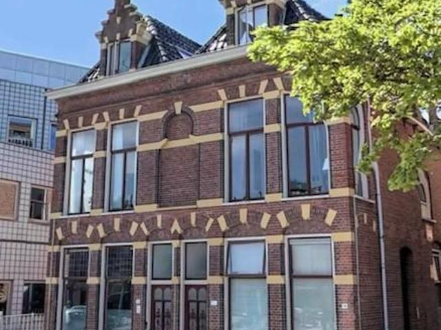 kamer in Groningen, Friesestraatweg