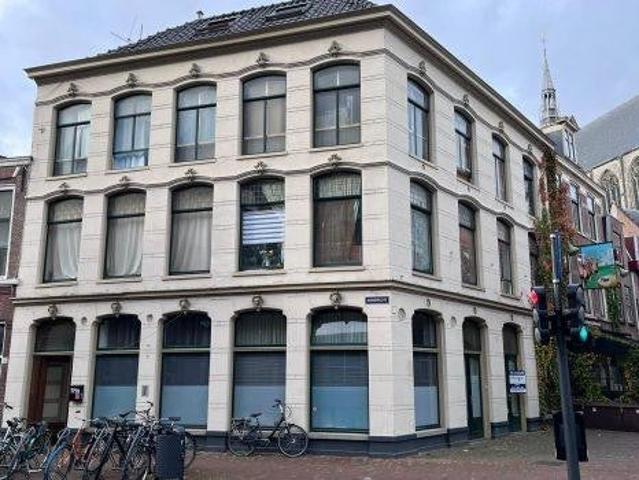 kamer in Leiden, Hooigracht